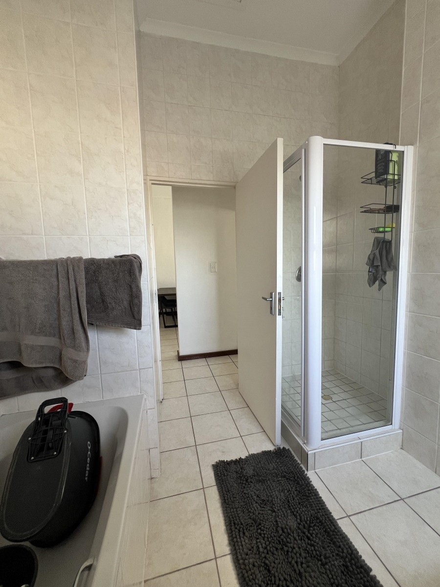 2 Bedroom Property for Sale in Admirals Park Western Cape